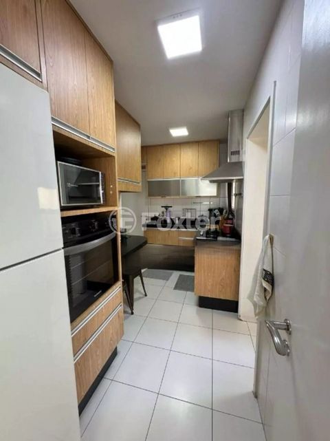 Image 11 - 916778