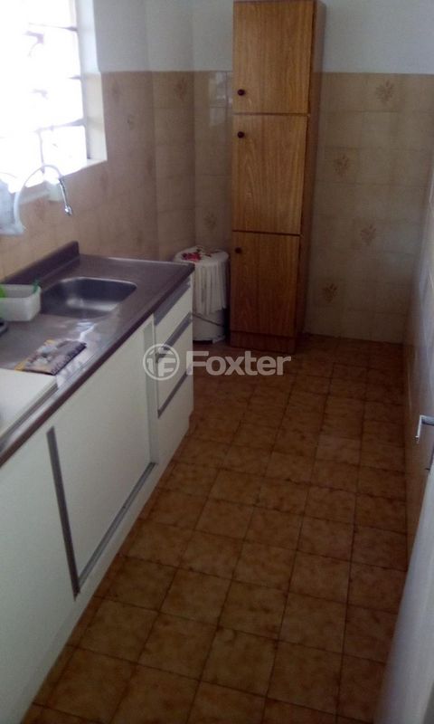 Image 8 - 916785