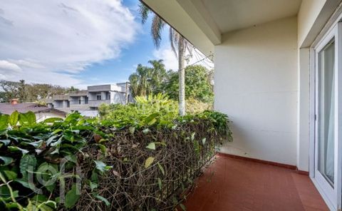 Image 10 - 916790