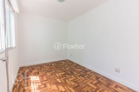 Image 1 - 916792