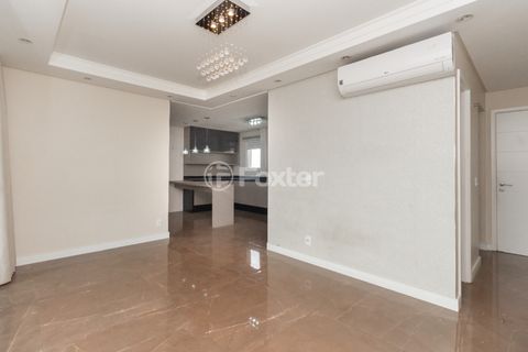 Image 11 - 916797