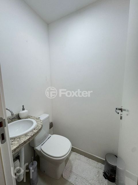 Image 6 - 916818