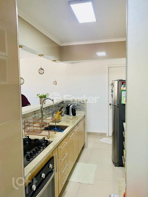 Image 7 - 916822