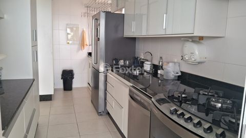 Image 4 - 916838
