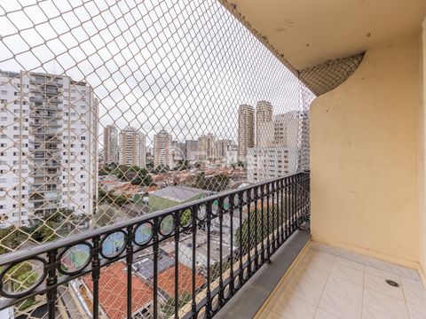 Image 8 - 916855