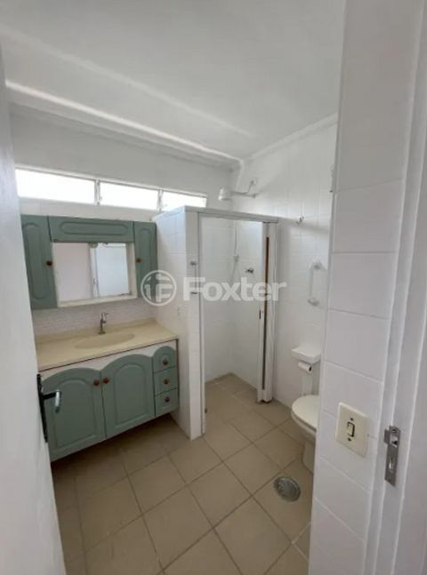 Image 7 - 916882