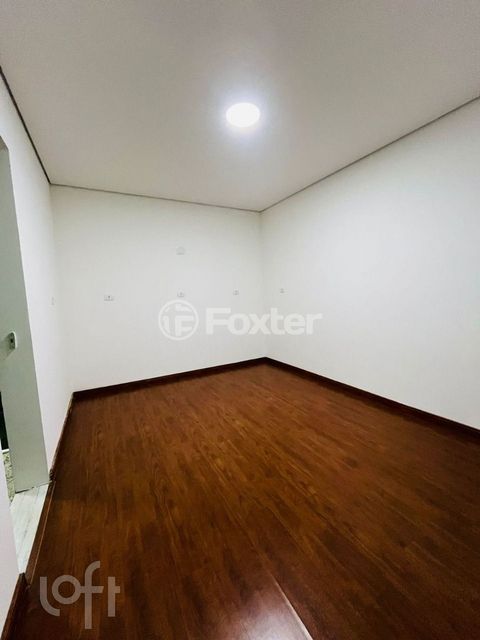 Image 7 - 916885
