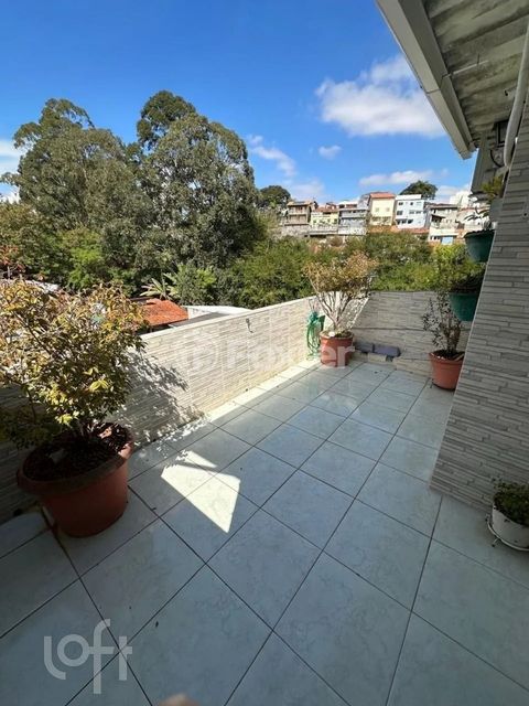 Image 16 - 916901