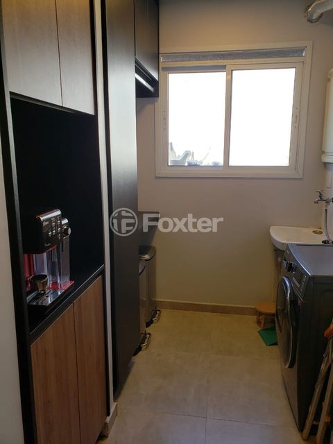 Image 6 - 916916