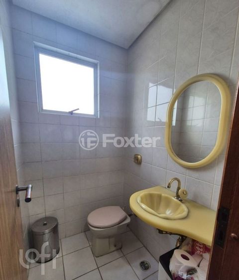 Image 7 - 916920