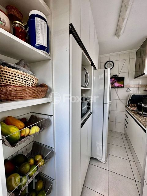 Image 4 - 916958