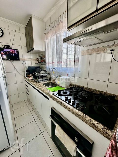 Image 3 - 916958