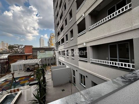 Image 7 - 916959