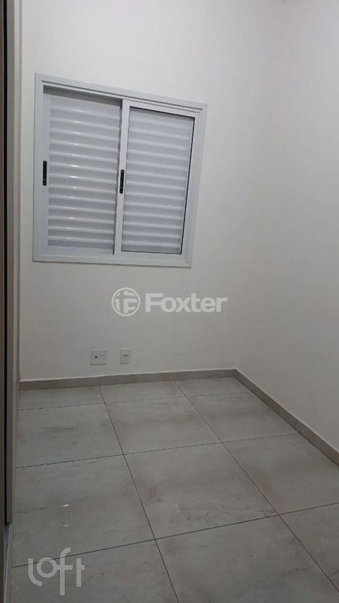Image 4 - 916975