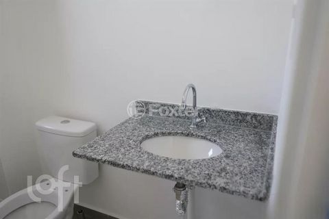 Image 11 - 916979
