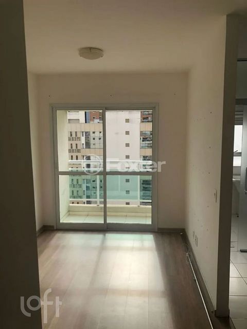 Image 8 - 916983