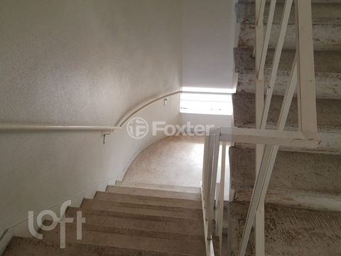 Image 6 - 916992