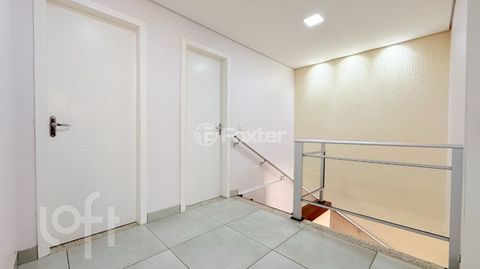 Image 18 - 916997