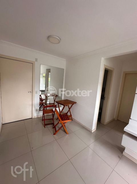 Image 1 - 917117