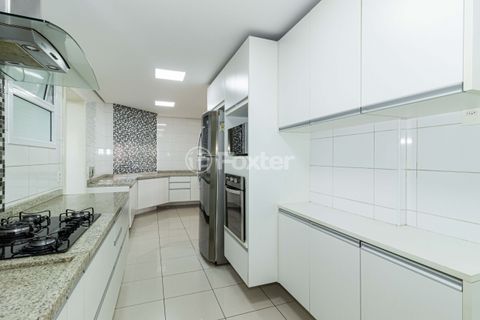Image 17 - 917129