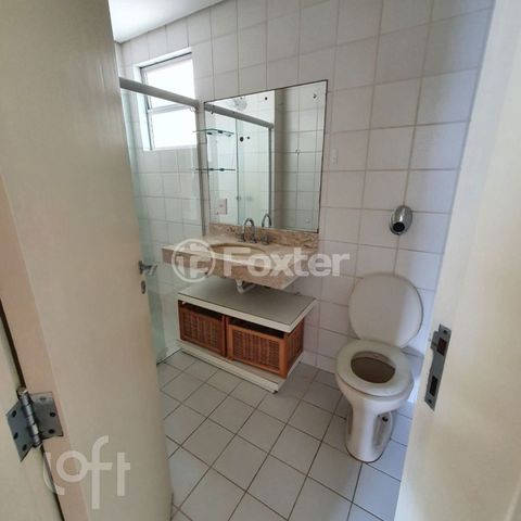 Image 6 - 917220
