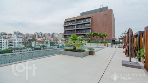 Image 17 - 917257