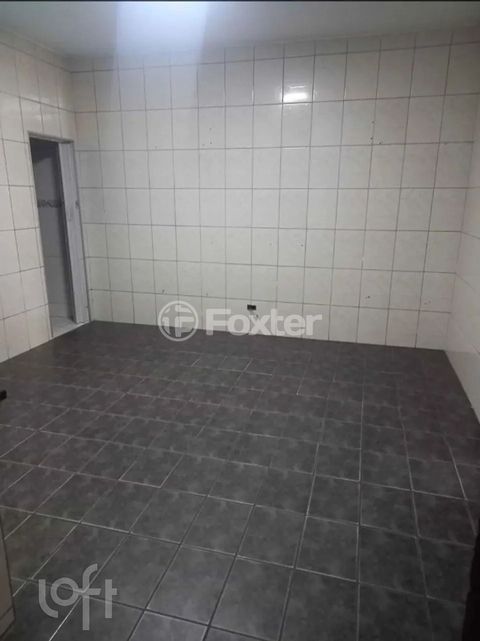 Image 1 - 917325