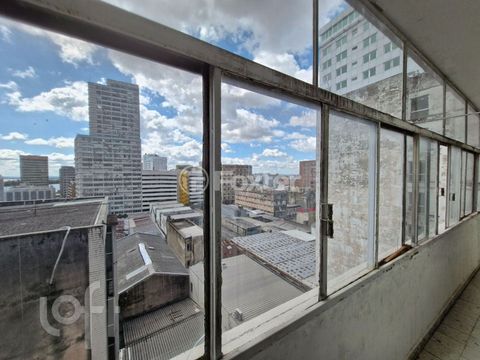 Image 15 - 917329