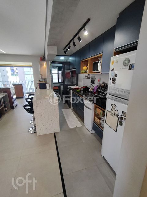 Image 8 - 917336