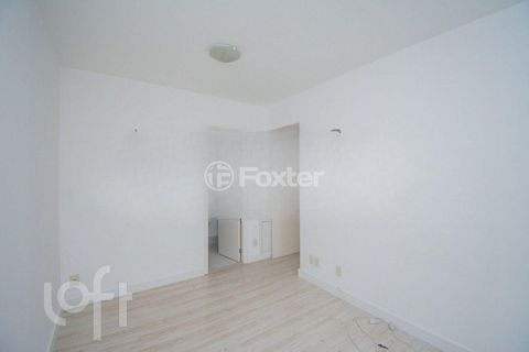 Image 11 - 917341