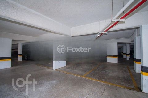 Image 19 - 917341