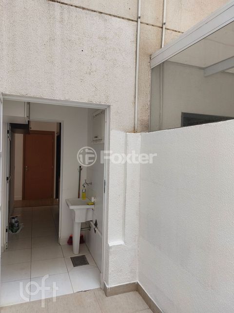 Image 2 - 917343