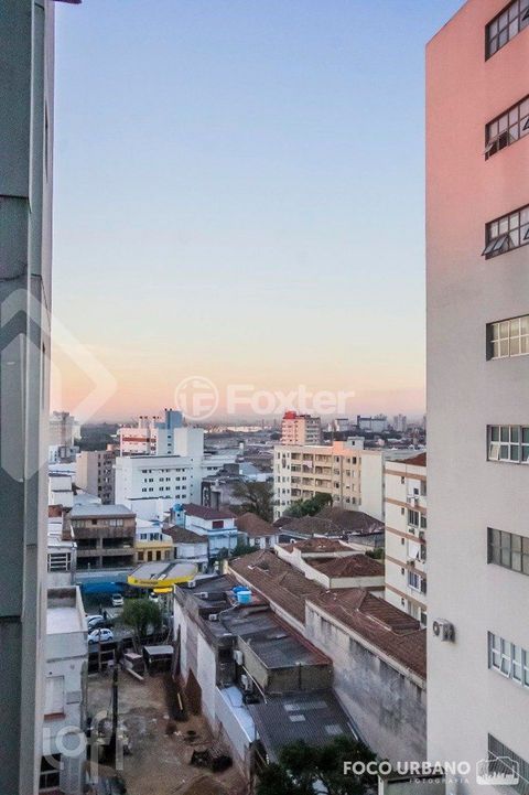 Image 4 - 917358