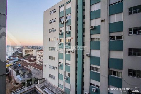 Image 13 - 917358