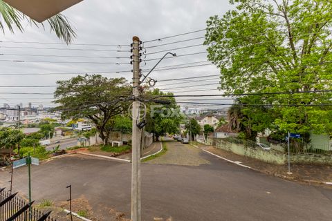 Image 5 - 917360