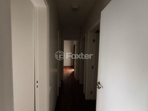 Image 12 - 917374