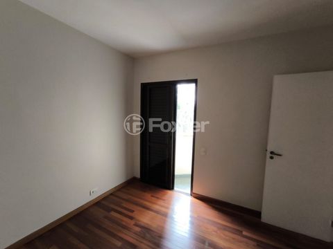 Image 4 - 917374