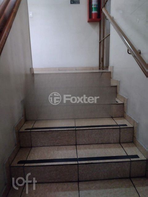 Image 3 - 917378