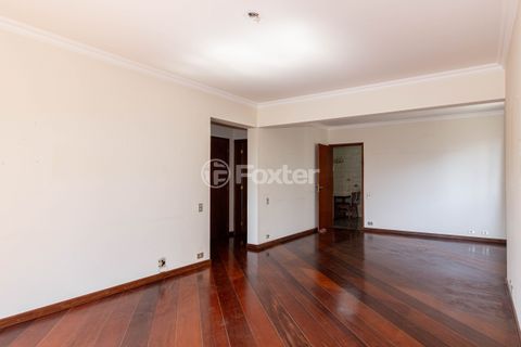 Image 4 - 917382