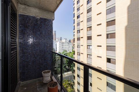 Image 14 - 917382