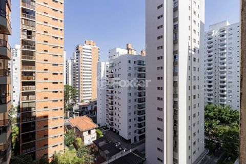 Image 16 - 917382