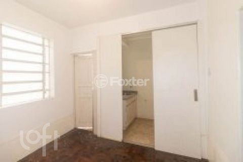 Image 7 - 917385