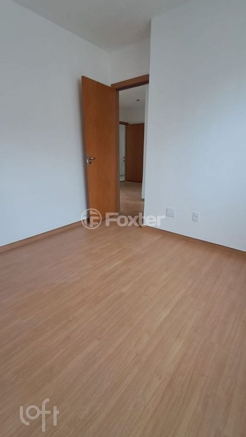 Image 5 - 917412