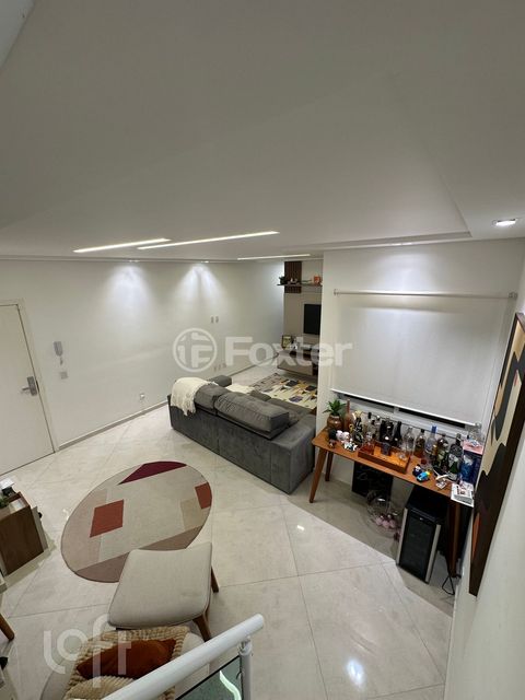 Image 1 - 917414