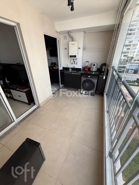 Image 1 - 917415