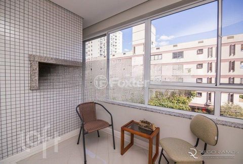 Image 1 - 917425