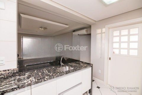 Image 19 - 917425