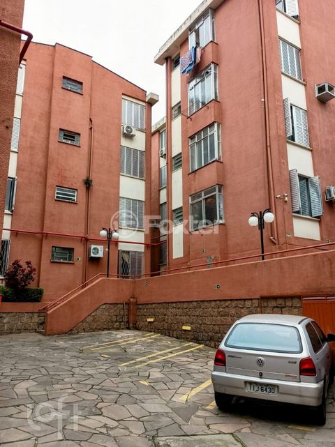 Image 8 - 917472