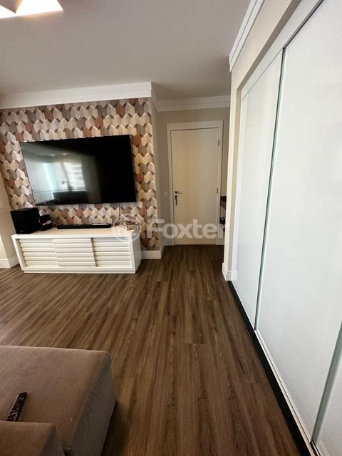 Image 7 - 917491