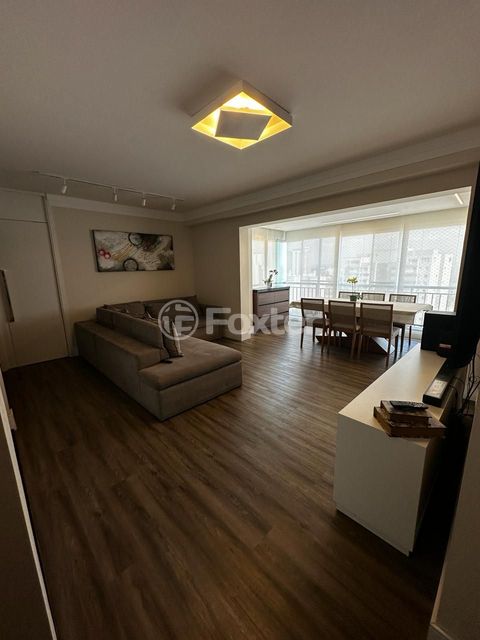 Image 3 - 917491
